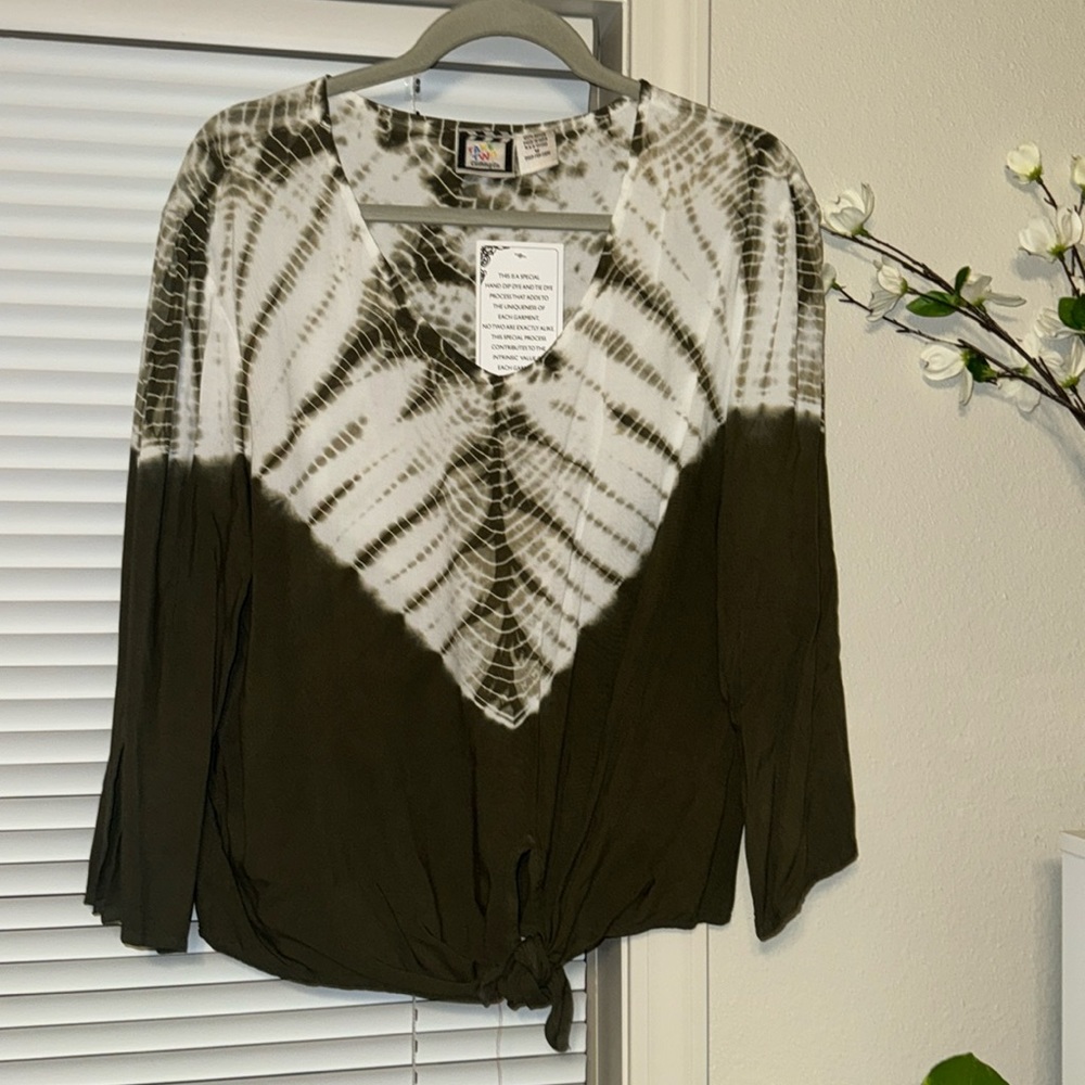 NWT Ladies Top